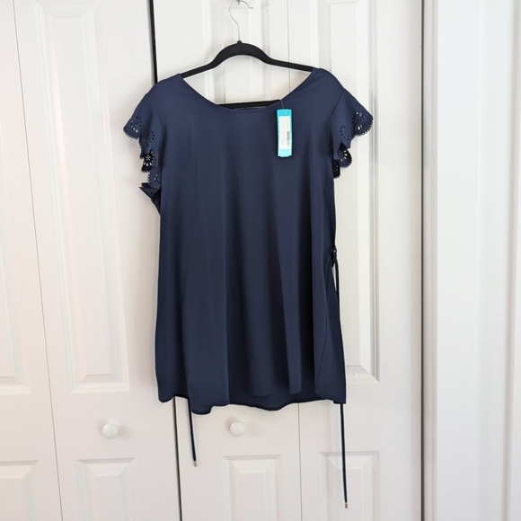 Full Moon Crepe Maternity Blouse with Scallop Sleeve - Picture 7 of 9